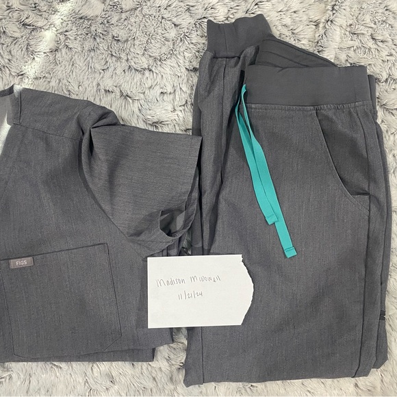 Figs Graphite - Picture 1 of 1